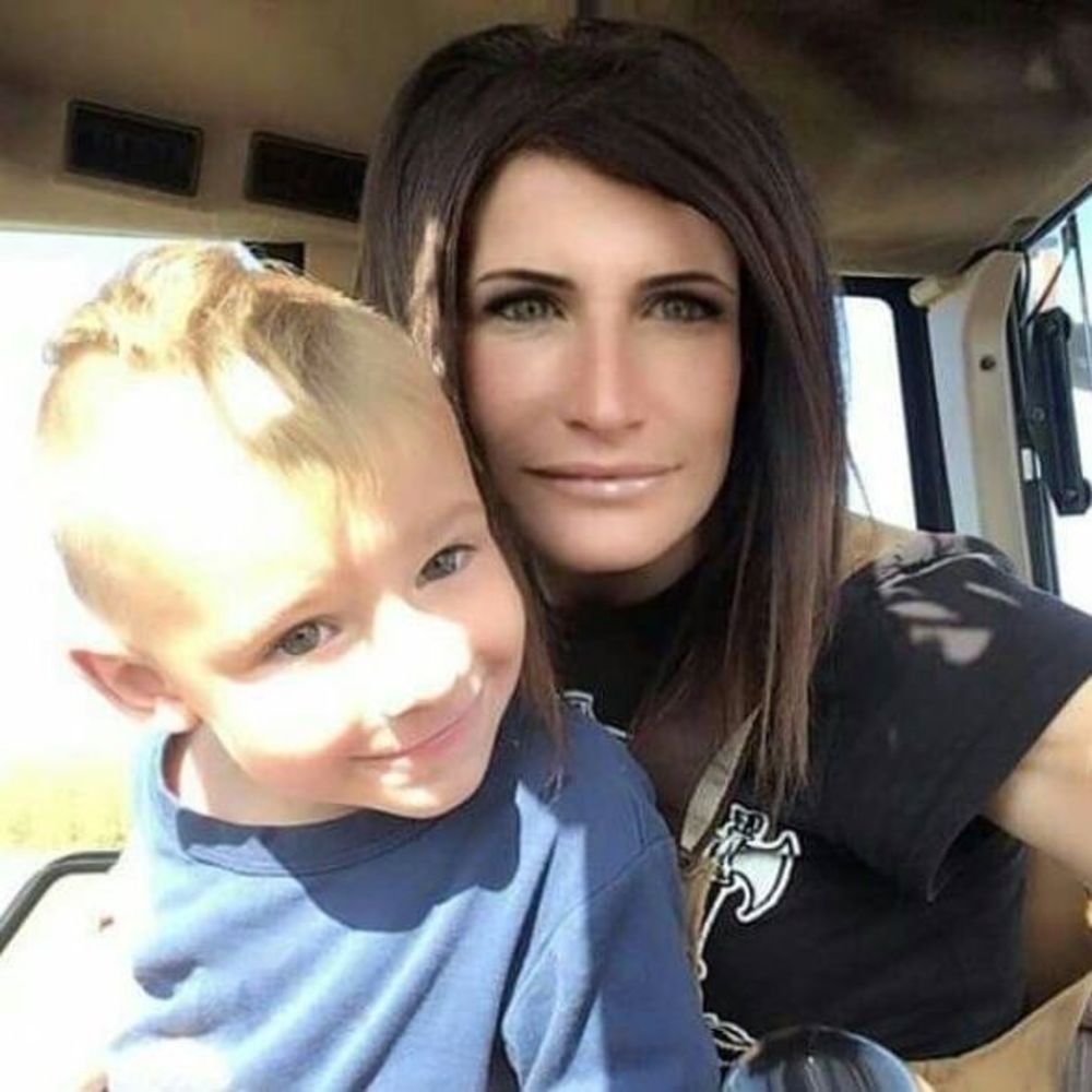 Meet your Posher, Ashley